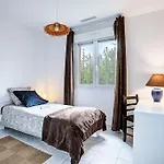Neptune Jardin Garage Vila *