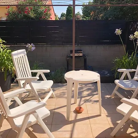 Neptune Jardin Garage Villa Montady