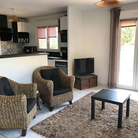 Vila Neptune Jardin Garage