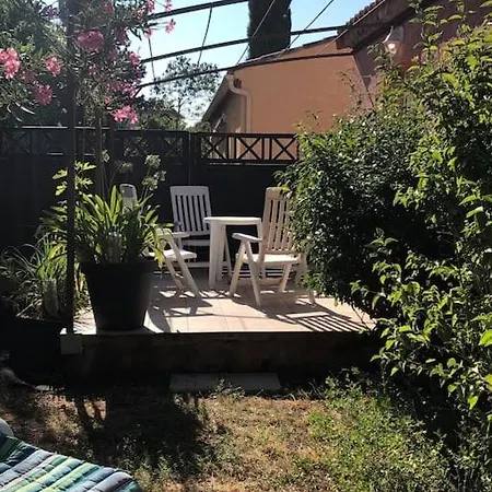 Neptune Jardin Garage Villa *