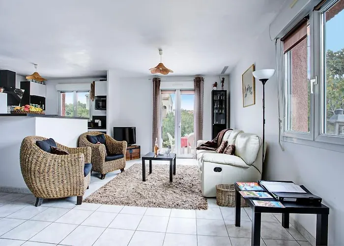 Neptune Jardin Garage Villa *